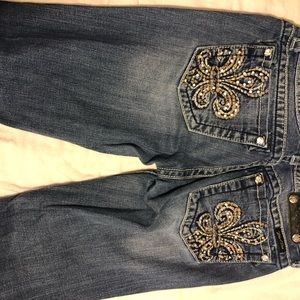Two pairs of size 28 miss me,barely wore, Asking  55 for the set of two.